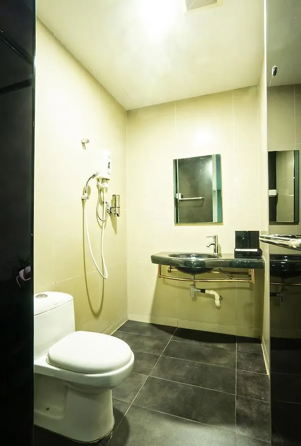 Artz Hotel Johor Bahru 2*,